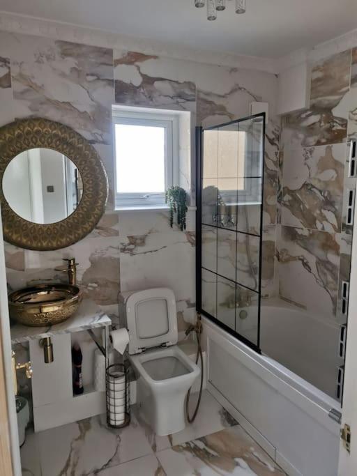 Modern 2 Bedroom Flat By Dover Port, Castle& Sea! Dış mekan fotoğraf